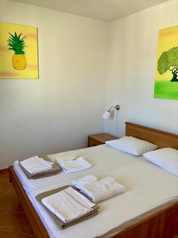 חוואר Rooms Vinka Tudor מראה חיצוני תמונה